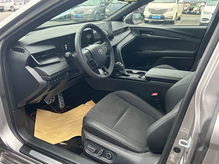 Photo 7 - Toyota Camry