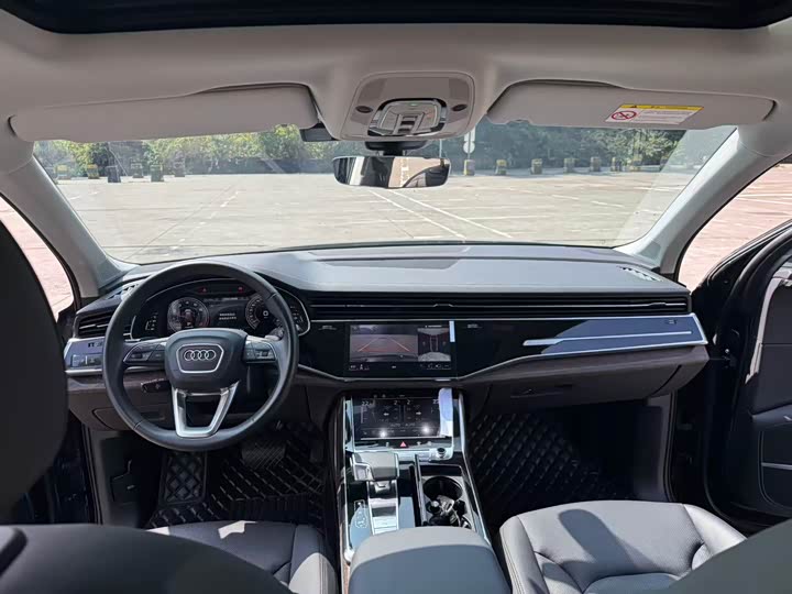 Фото 4 - Audi Q7