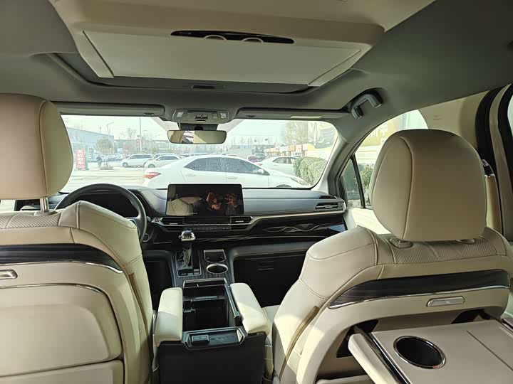 Photo 4 - Toyota Sienna