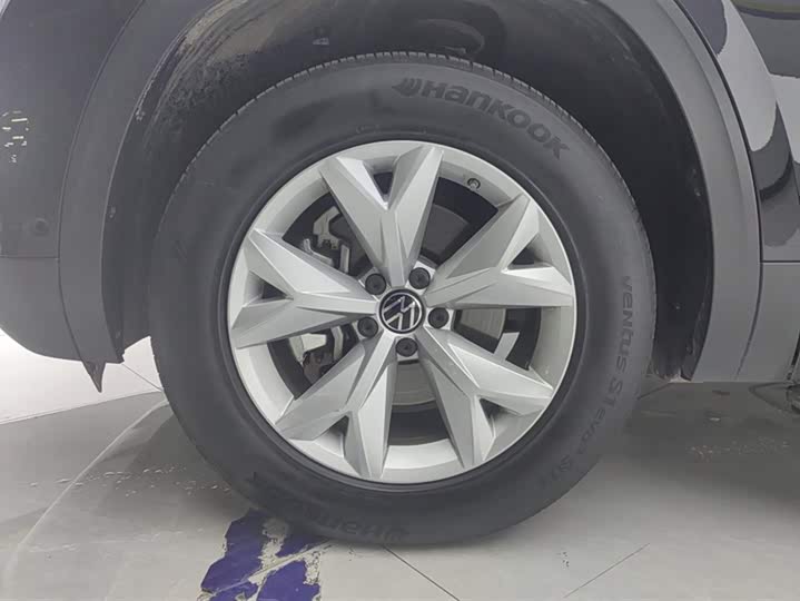 Photo 6 - Volkswagen Teramont Pro