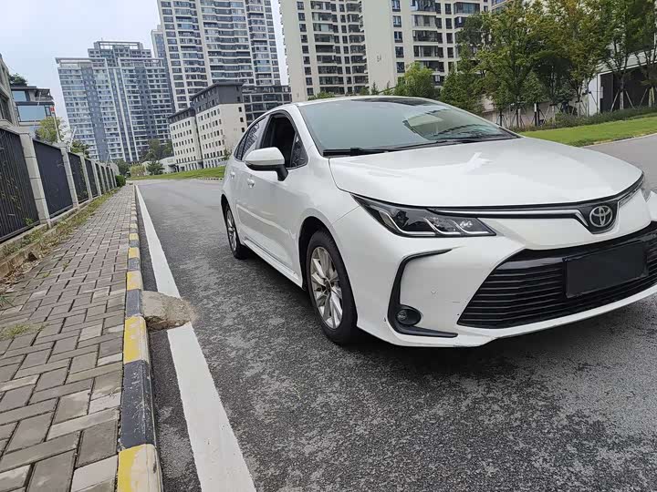 Photo 3 - Toyota Corolla