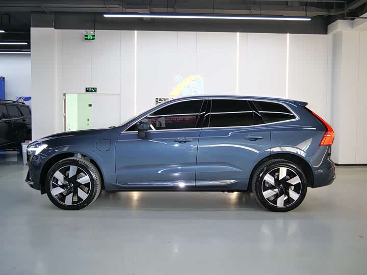 Фото 4 - Volvo XC60 Hybrid