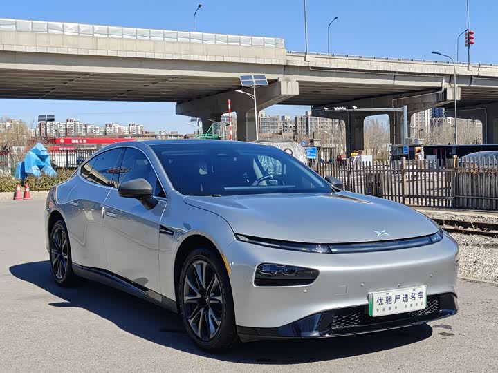 Фото 2 - XPeng P7