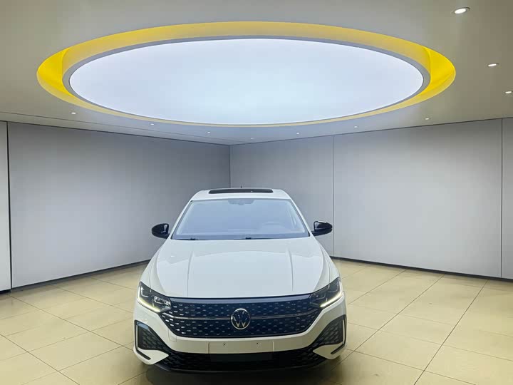 Photo 2 - Volkswagen Lavida