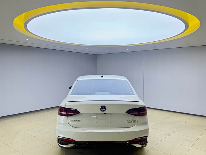 Photo 5 - Volkswagen Lavida