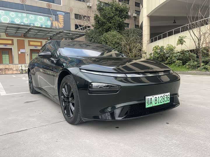 Фото 2 - XPeng P7
