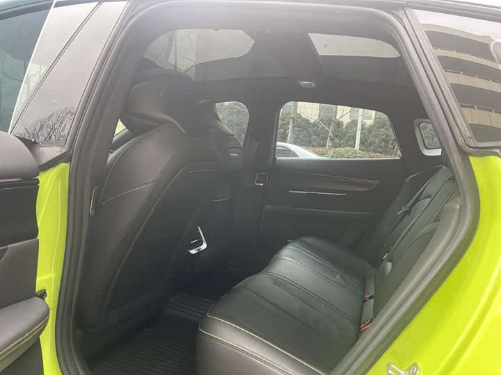 Фото 7 - XPeng P7