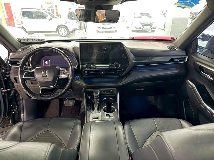 Фото 5 - Toyota Crown Kluger