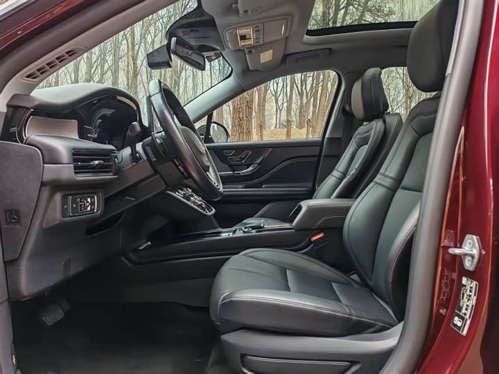 Фото 6 - Lincoln Corsair