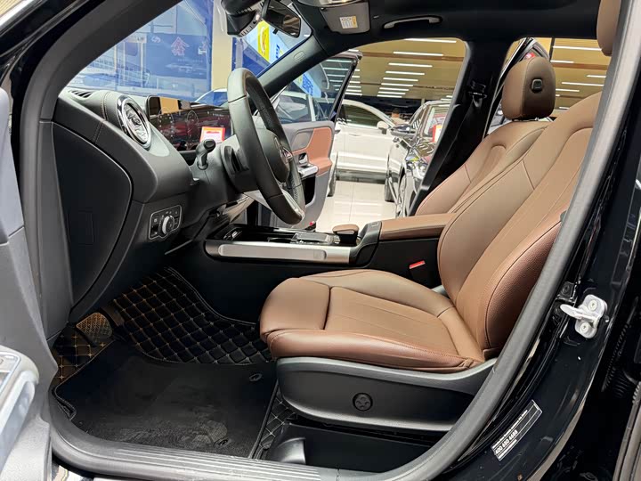 Фото 8 - Mercedes-Benz GLB-Class