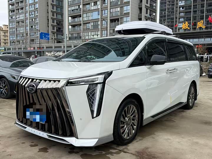 Фото 1 - GAC Trumpchi M8