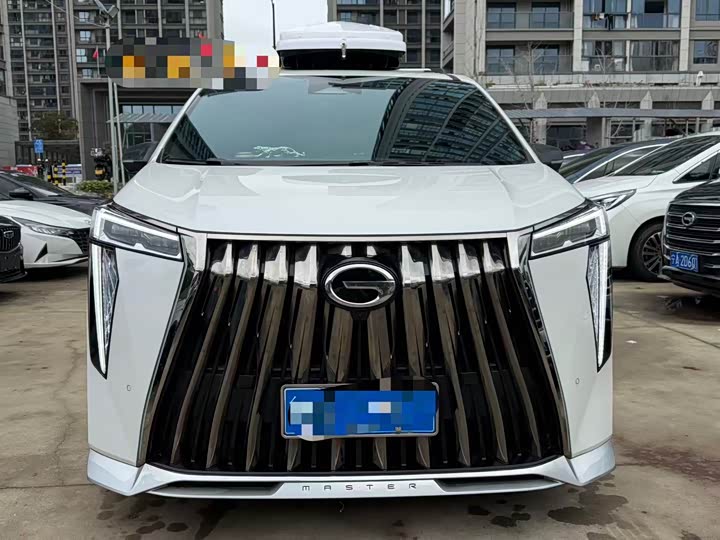 Фото 2 - GAC Trumpchi M8