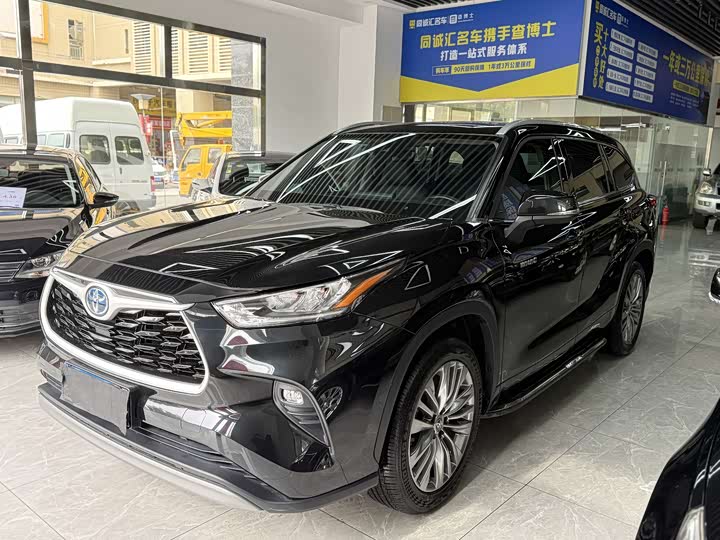 Фото 3 - Toyota Highlander