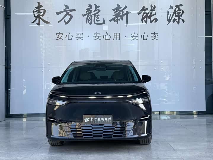 Фото 2 - XPeng X9