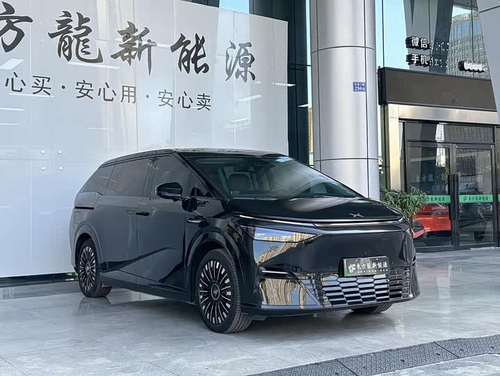 Фото 3 - XPeng X9