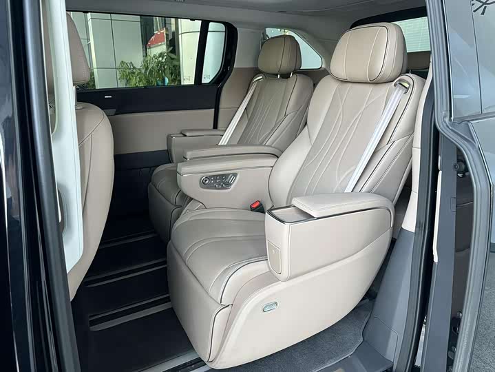 Фото 6 - XPeng X9