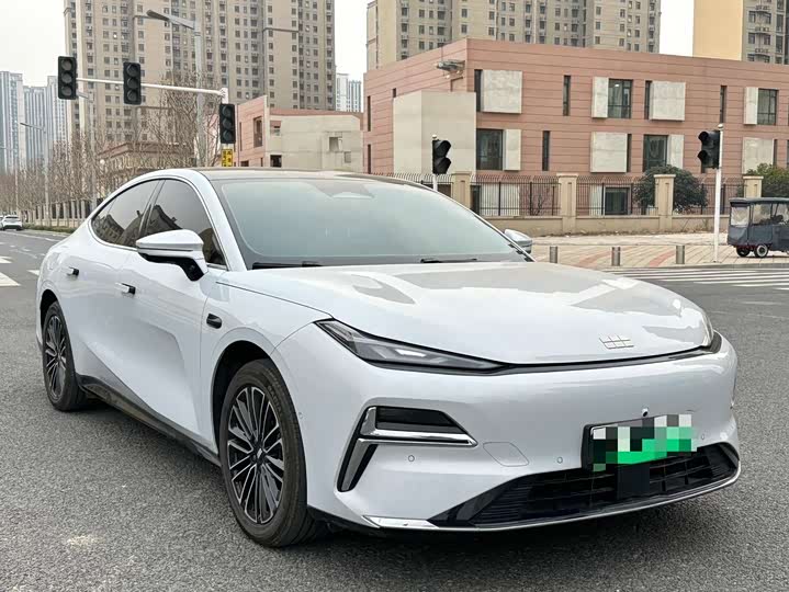 Фото 3 - Geely Galaxy Starshine 8 EM-i