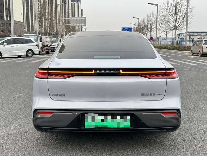 Фото 8 - Geely Galaxy Starshine 8 EM-i