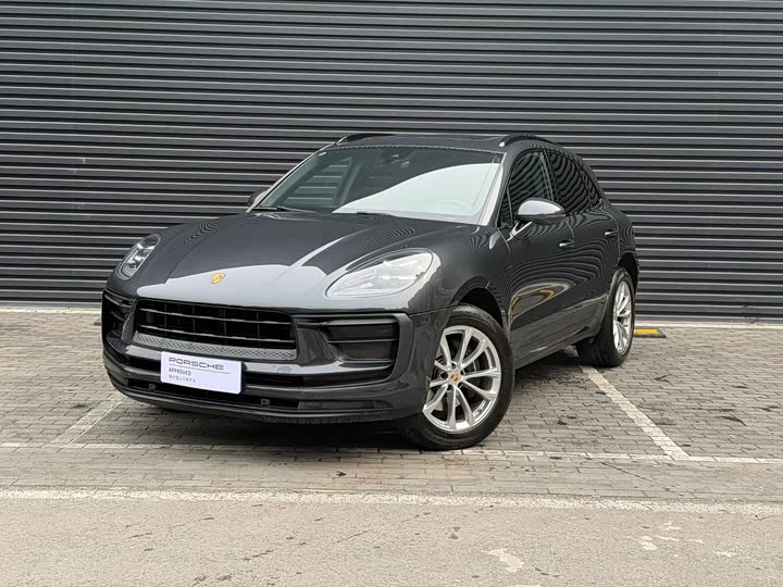 Photo 1 - Porsche Macan