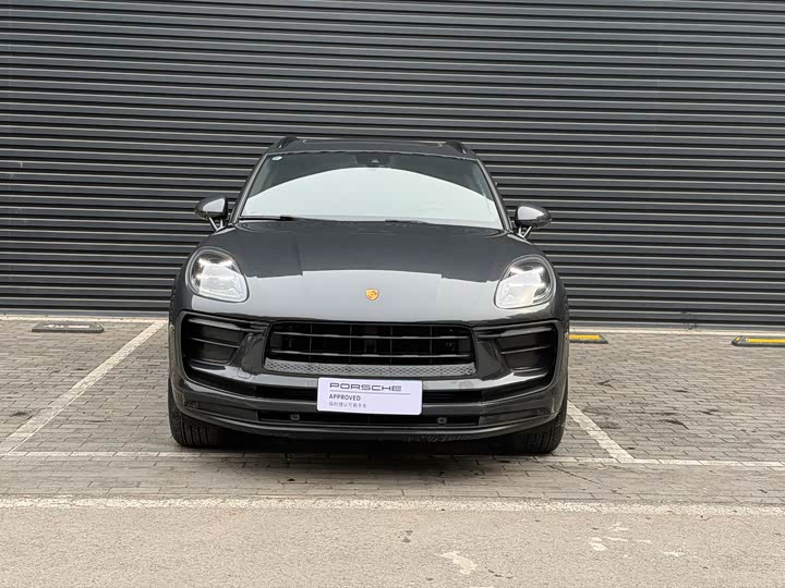 Photo 3 - Porsche Macan