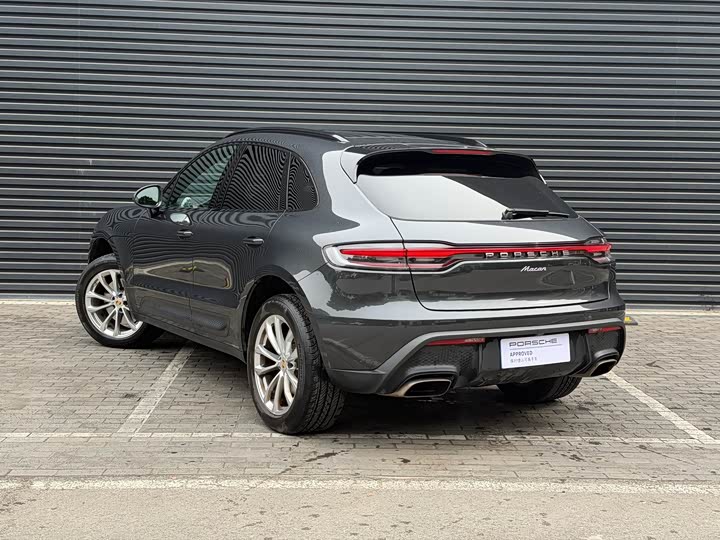 Photo 7 - Porsche Macan