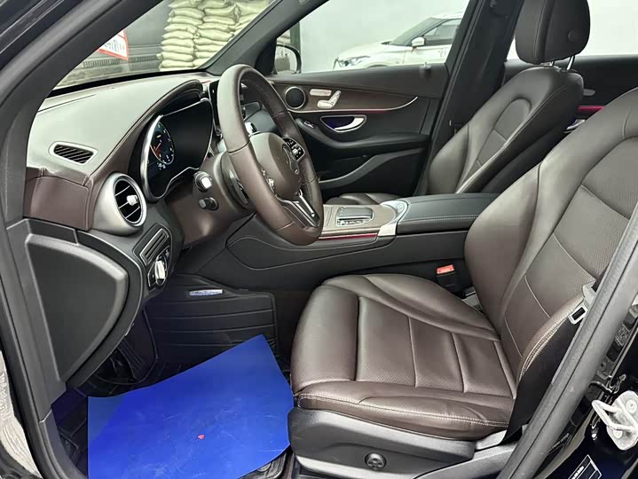 Фото 8 - Mercedes-Benz GLC-Class