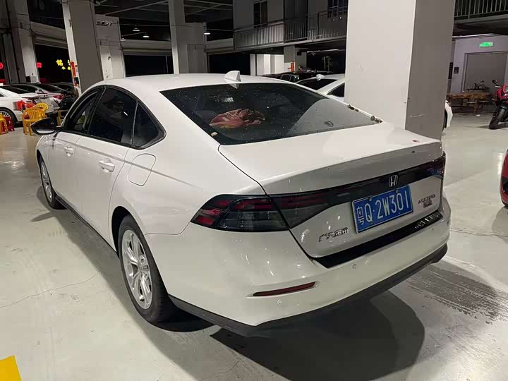 Фото 6 - Honda Accord