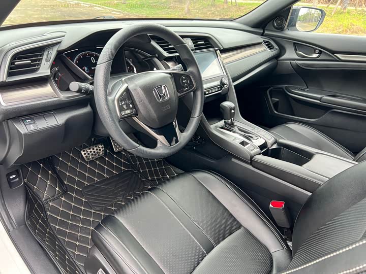 Фото 9 - Honda Civic