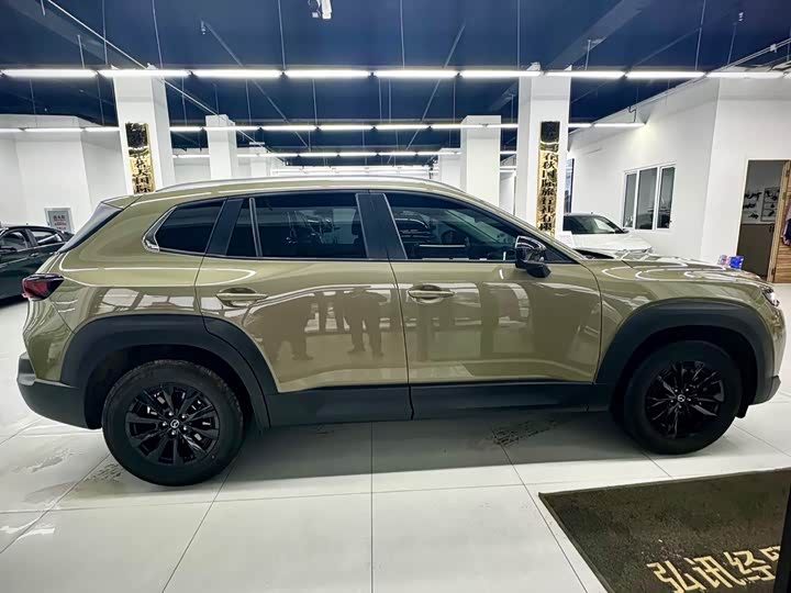 Фото 7 - Mazda CX-50