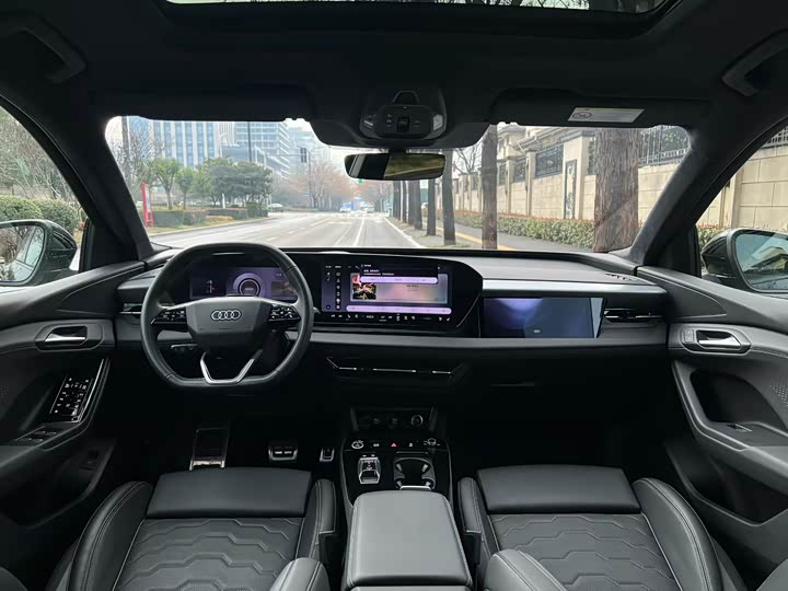 Фото 9 - Audi Q6L e-tron