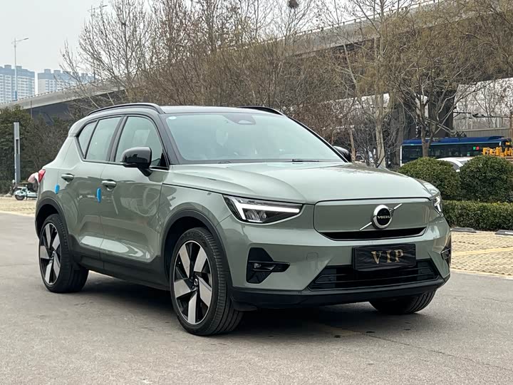 Фото 3 - Volvo XC40 EV