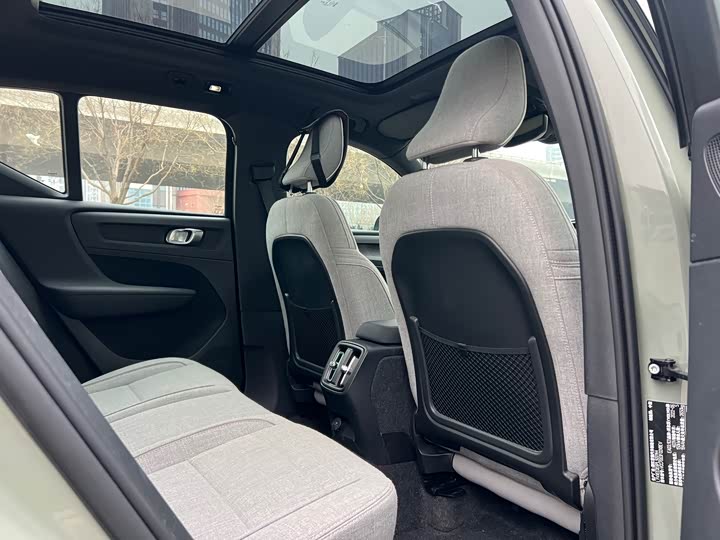 Фото 9 - Volvo XC40 EV