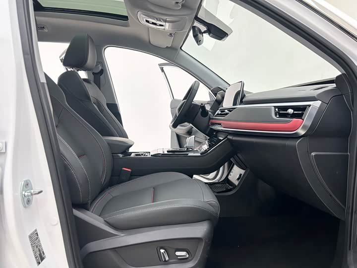 Фото 8 - Chery Tiggo 7