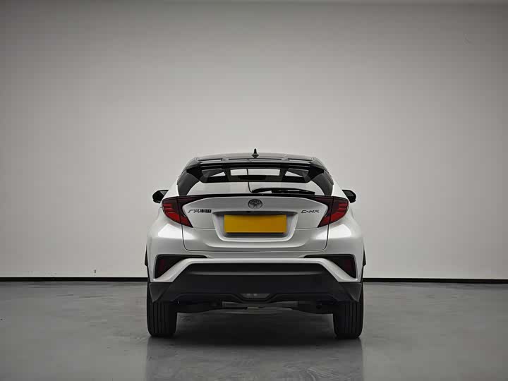 Фото 6 - Toyota C-HR