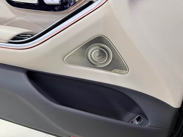 Photo 8 - Mercedes-Benz Maybach S-Class