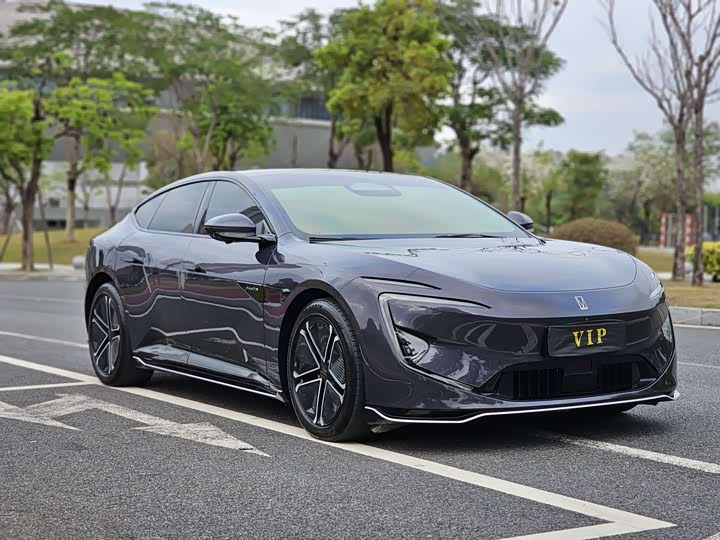 Фото 3 - Avatr 12