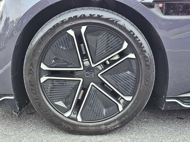 Фото 8 - Avatr 12