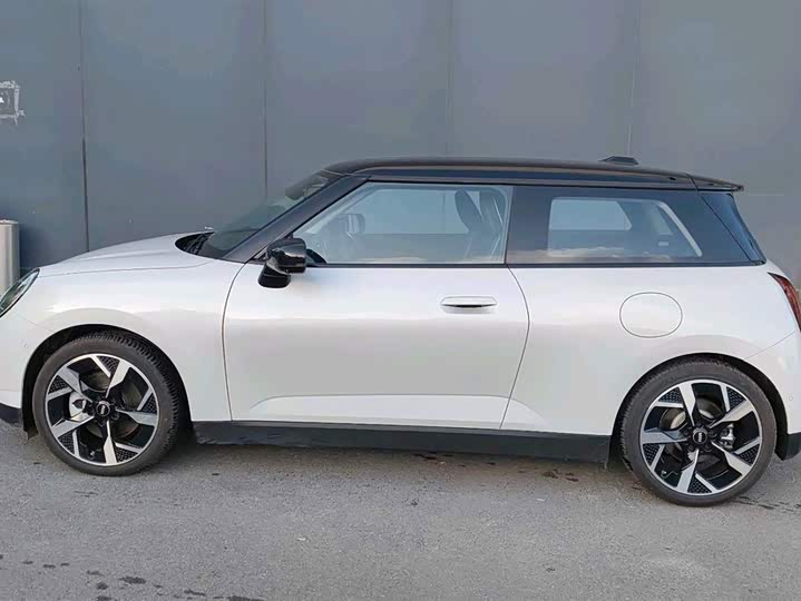 Фото 4 - Mini Cooper