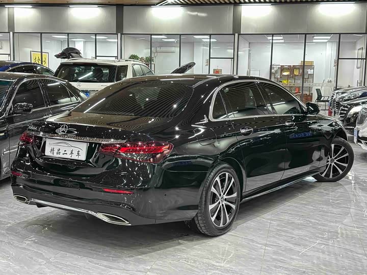 Фото 4 - Mercedes-Benz E-Class Hybrid