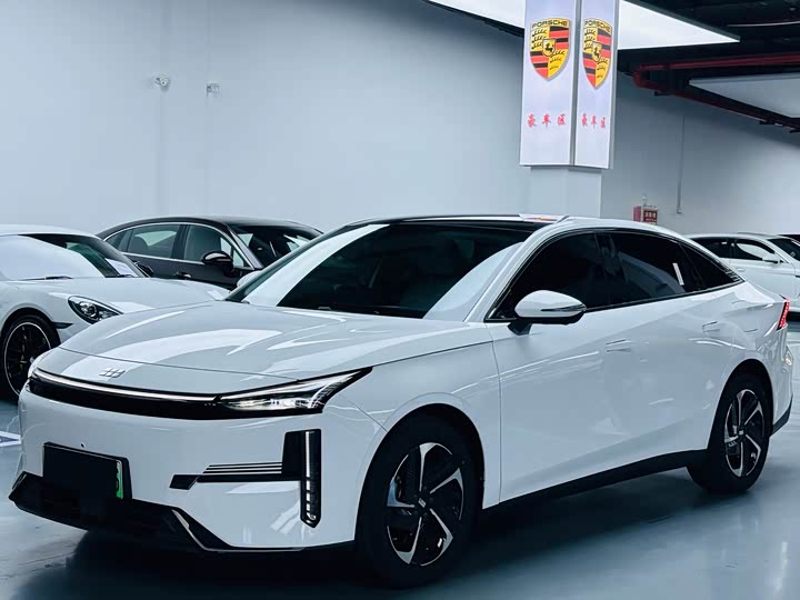 Фото 1 - Geely Galaxy L6