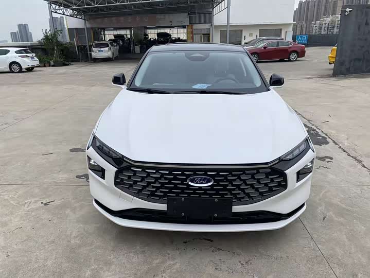 Фото 2 - Ford Mondeo