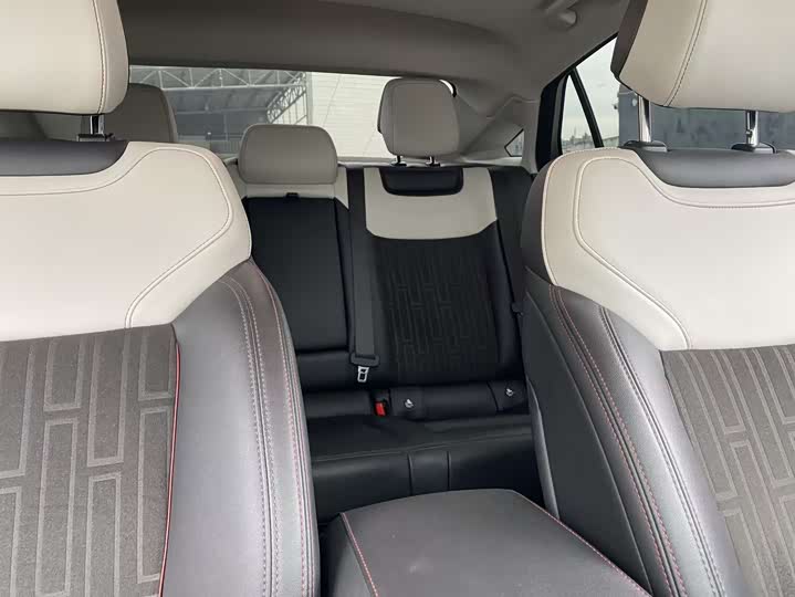 Фото 8 - Ford Mondeo