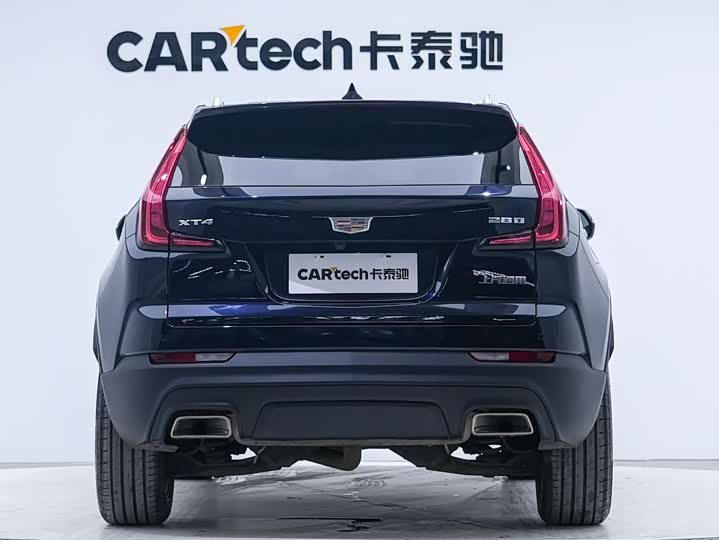 Фото 6 - Cadillac XT4