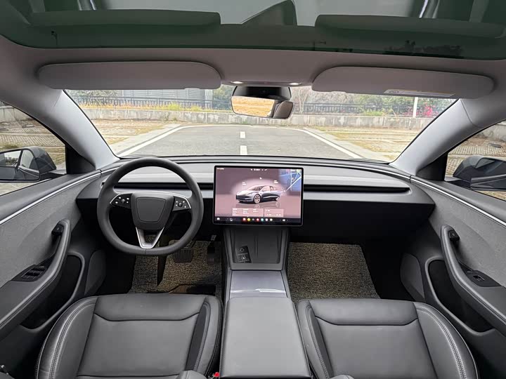 Photo 5 - Tesla Model 3