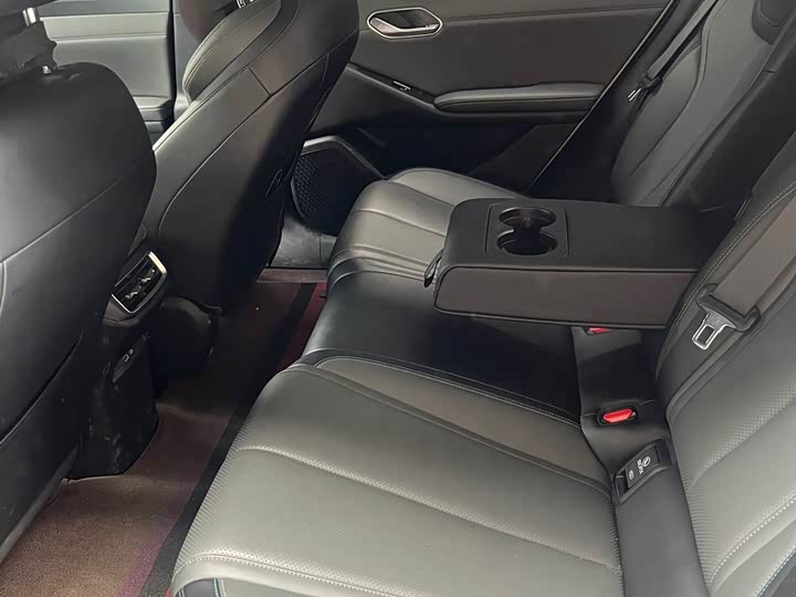 Фото 8 - BYD Qin L