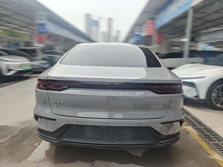 Фото 2 - BYD Han