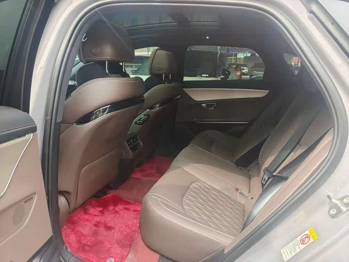 Фото 7 - BYD Han