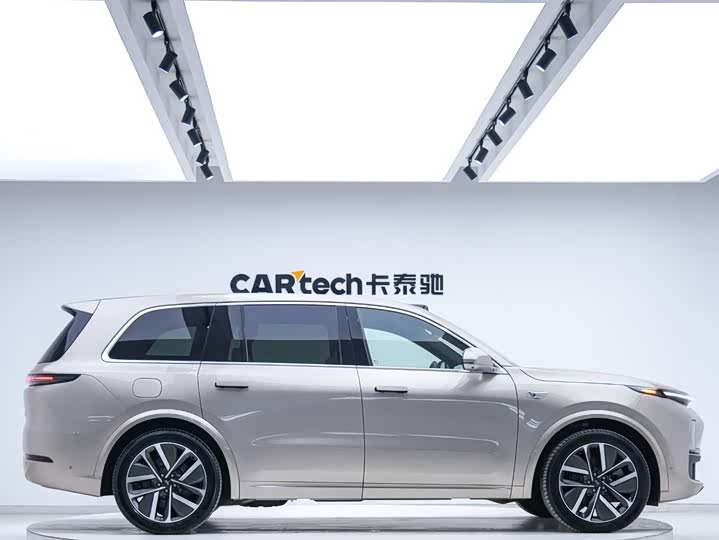 Фото 8 - LiXiang L9