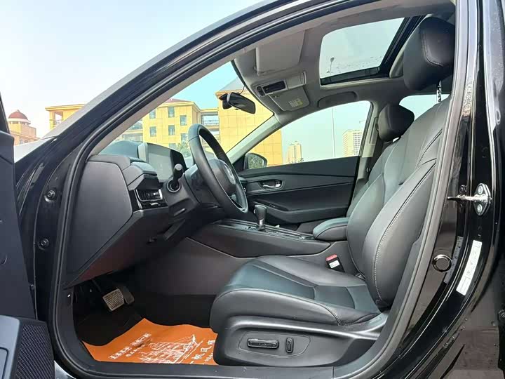 Фото 3 - Honda Inspire