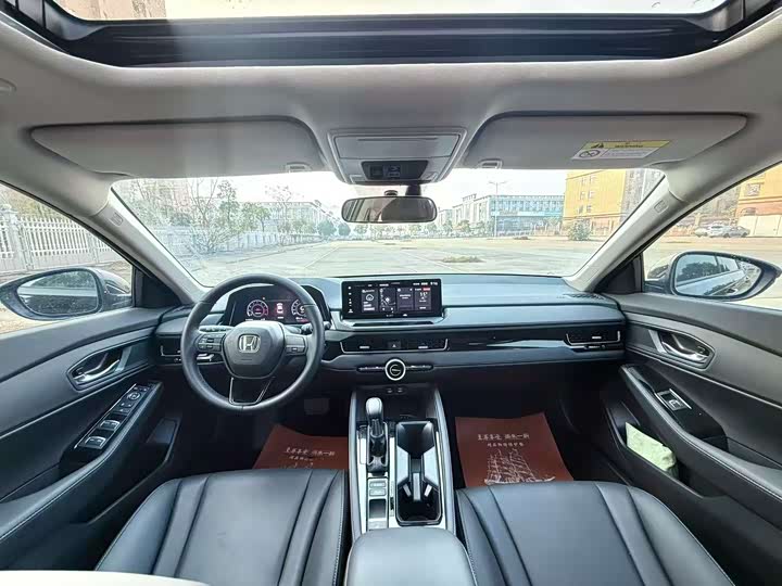 Фото 6 - Honda Inspire